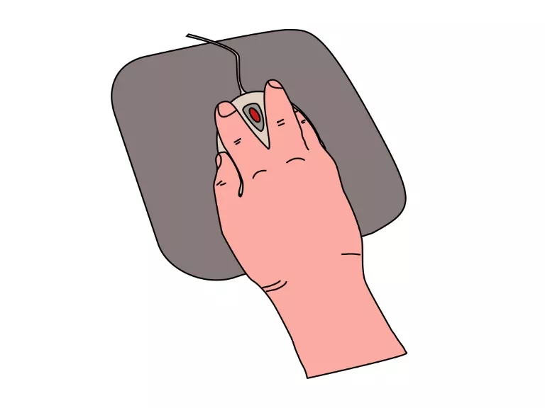 Dłoń na myszce komputerowej